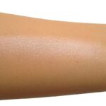 MUA SHIMMER HIGHLIGHT POWDER - Pink Shimmer - Image 3